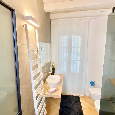 Apartament 1min Da E Duomo Prestigioso Como