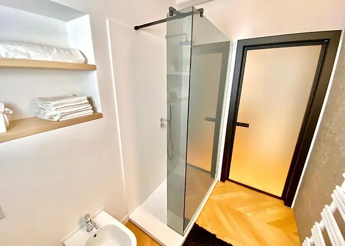 1min Da E Duomo Prestigioso * Côme