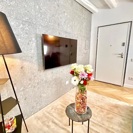 1min Da E Duomo Prestigioso * Como