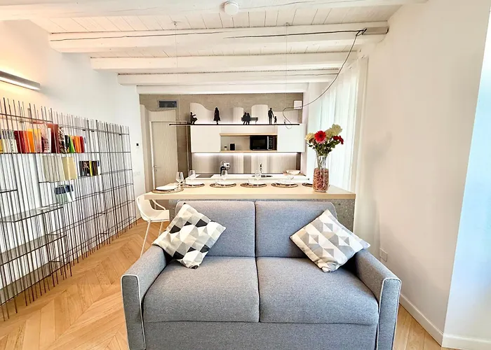 1min Da E Duomo Prestigioso アパート *