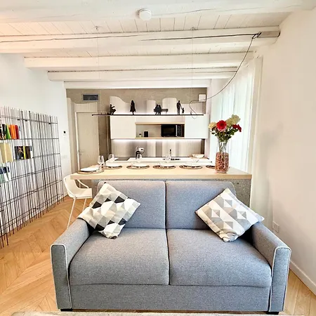 1min Da E Duomo Prestigioso Lejlighed *